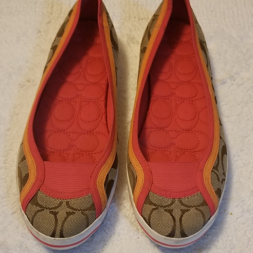 Coach flats